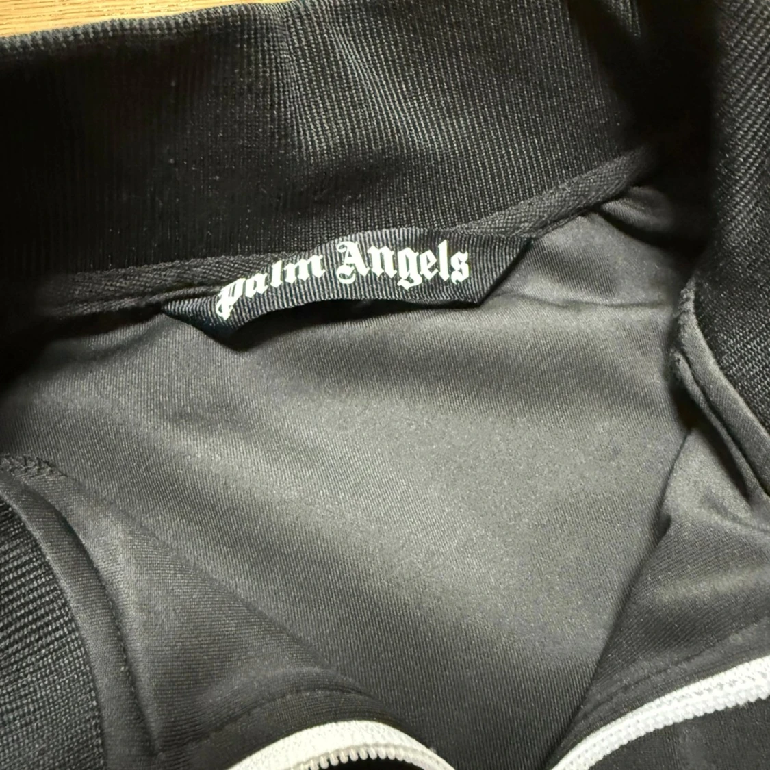 Palm Angels svart vindjacka med ränder - 2