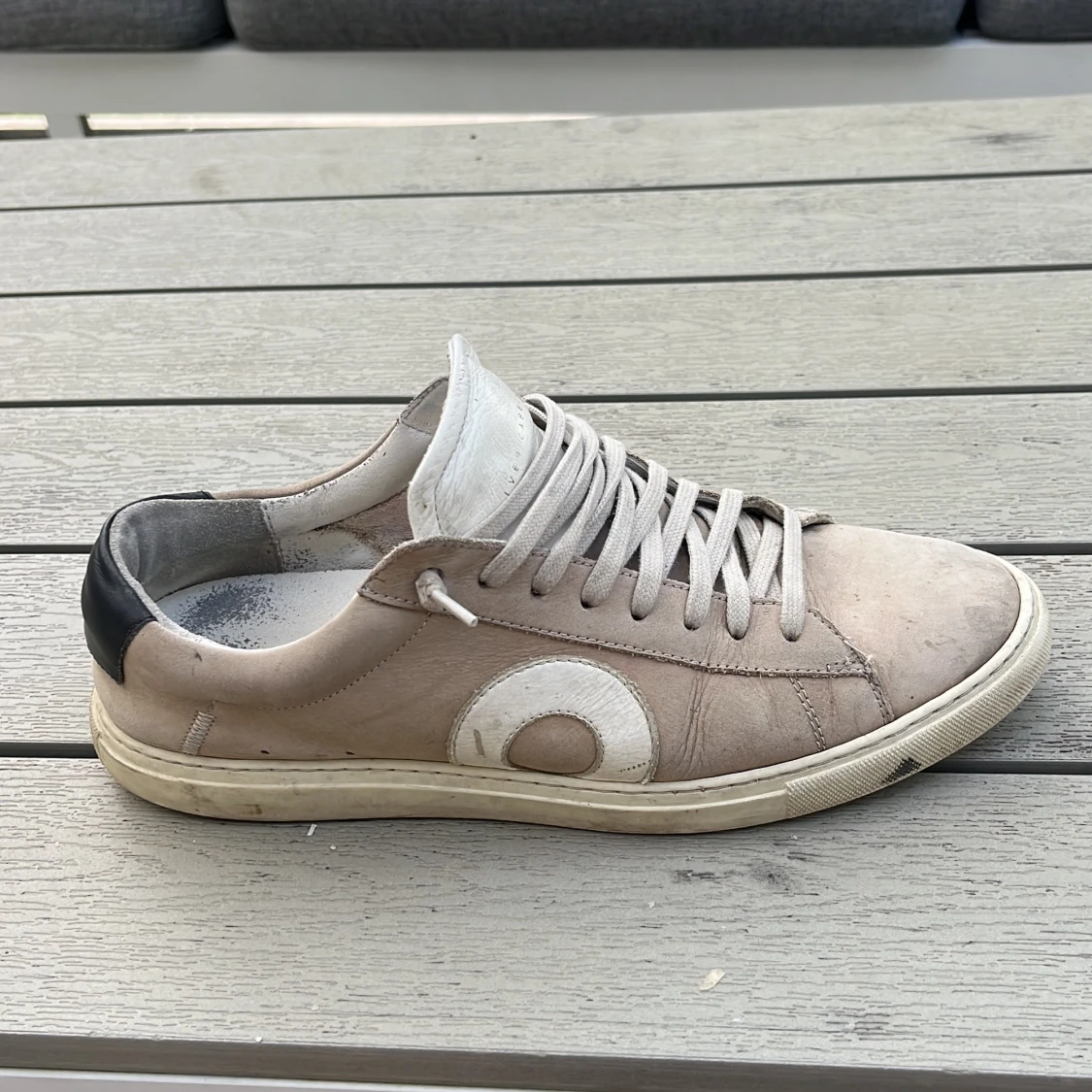 Beige sneakers från Oliver Cabell - 3