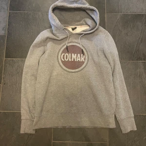 Colmar hoodie - Colmar hoodie i storlek S. I fint skick. Skriv vid funderingar 