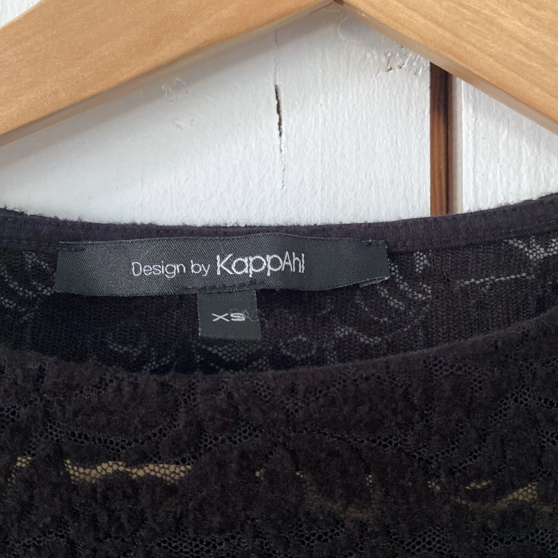 Svart spetsblus från KappAhl XS - 2