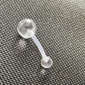 By prisförslag- 1 st piercing allergi fri  - Bra för dem med allergi 