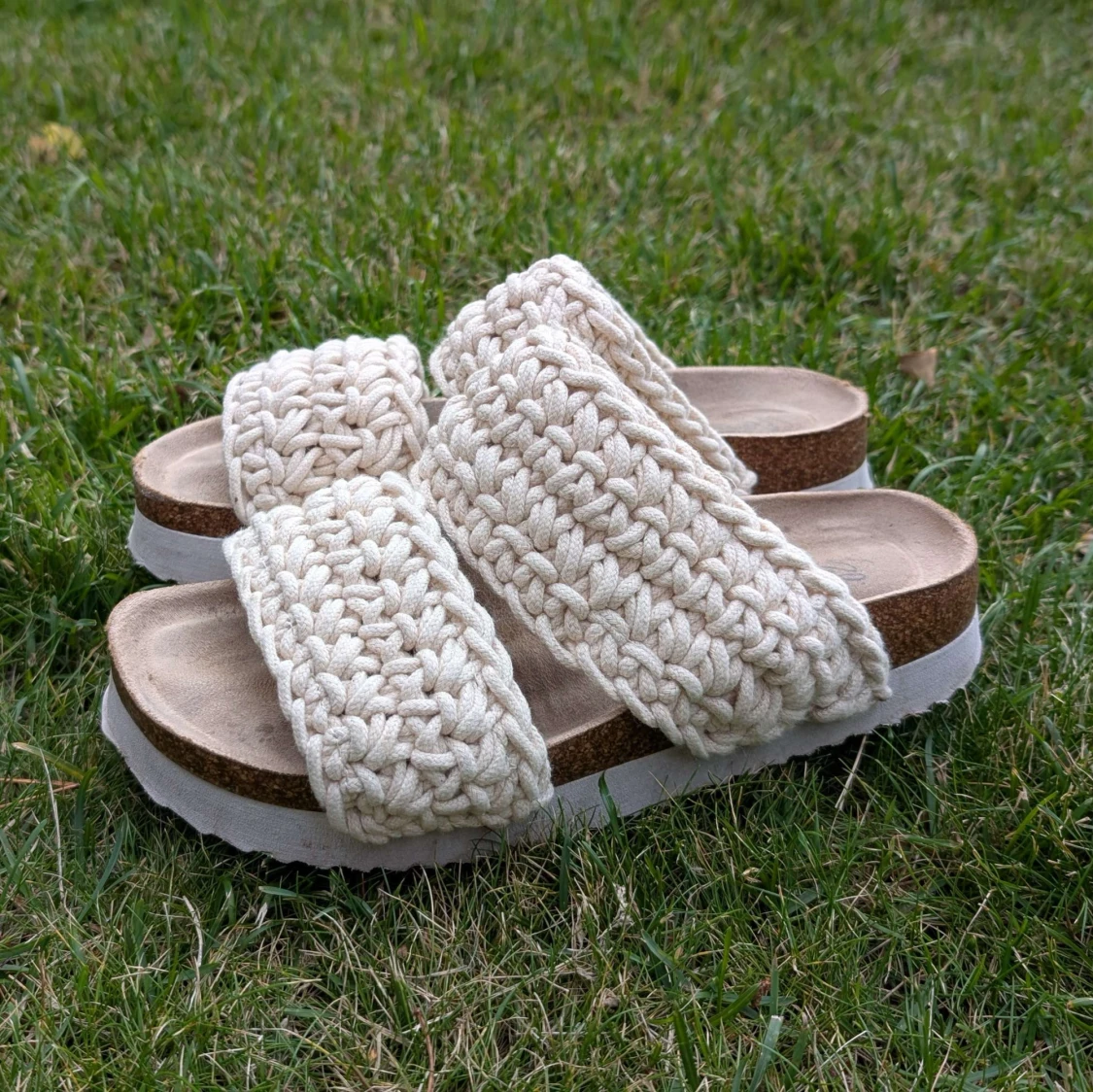 beige sandaler tofflor - 2