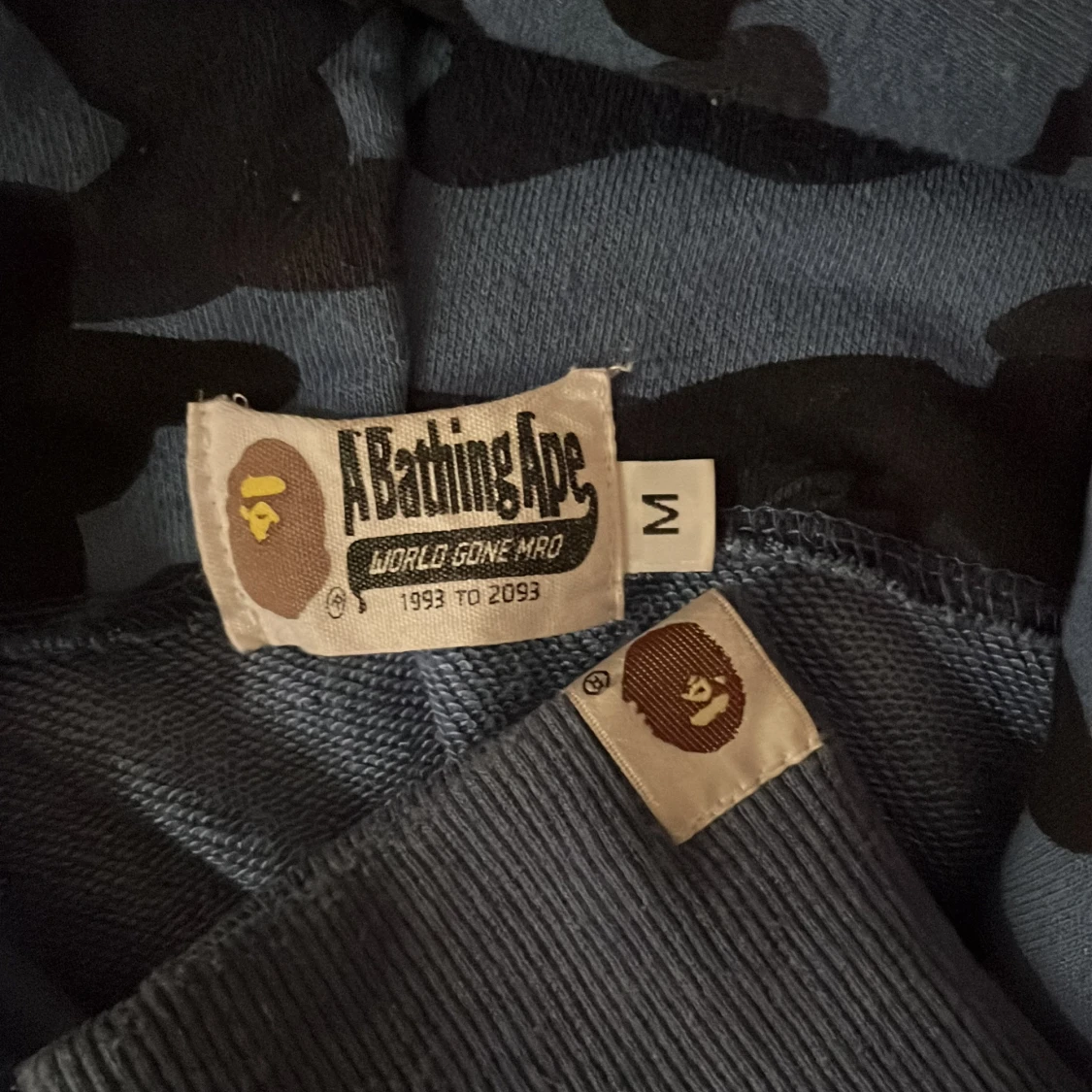 Bape hoodie - 4