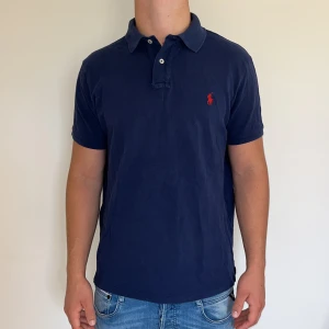 Ralph Lauren slim fit  - Ralph Lauren | Bra skick | Size - L | Nypris 1600 mitt pris 499 | Hör av dig vid minsta fråga eller fundering📩
