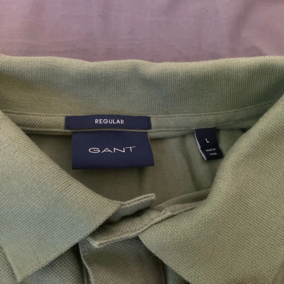 Ljusgrön pikétröja från GANT - 1