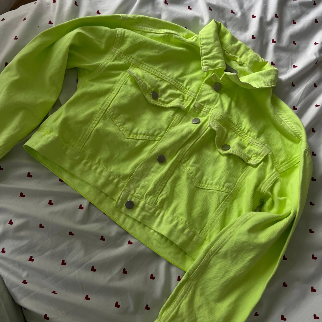 Neon croppad jeansjacka