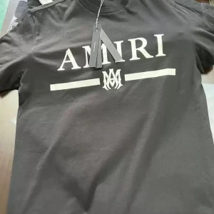 Äkta amiri t shirt - Äkta amiri t shirt, storlek S, använt några gånger, fraktas samma dag 