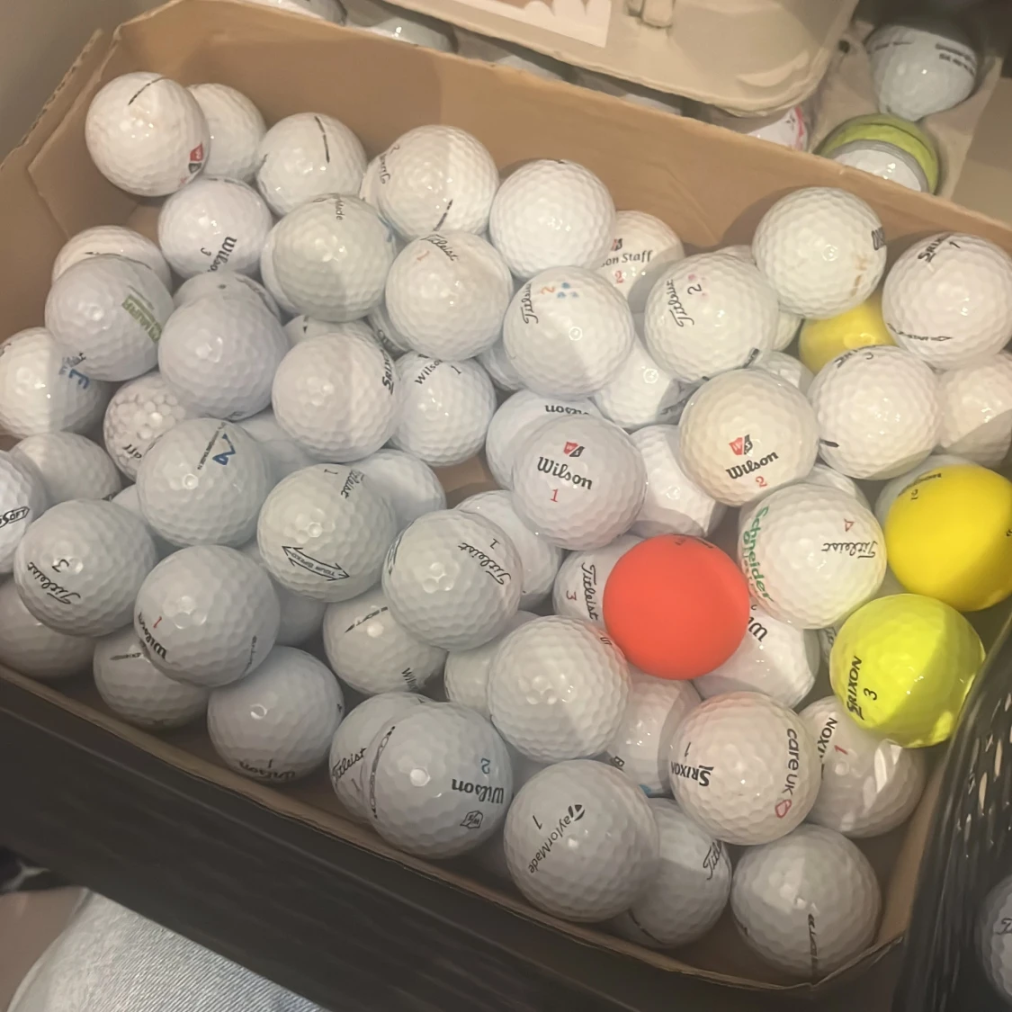 Golfbollar  9kr st 12 för 100kr 50 för 400kr - 1