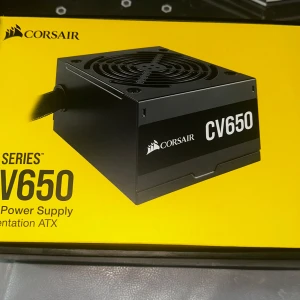 Nätaggregat Corsair CV650 - 650watt Nästan ny använd väldigt sällan så den funkar utmärkt bra!!