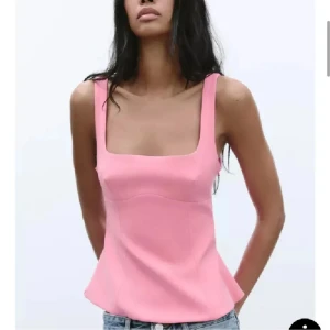 Rosa linnetopp med rosett i ryggen - Linne från Zara, köpt här på Plick men kommer inte till användning💕