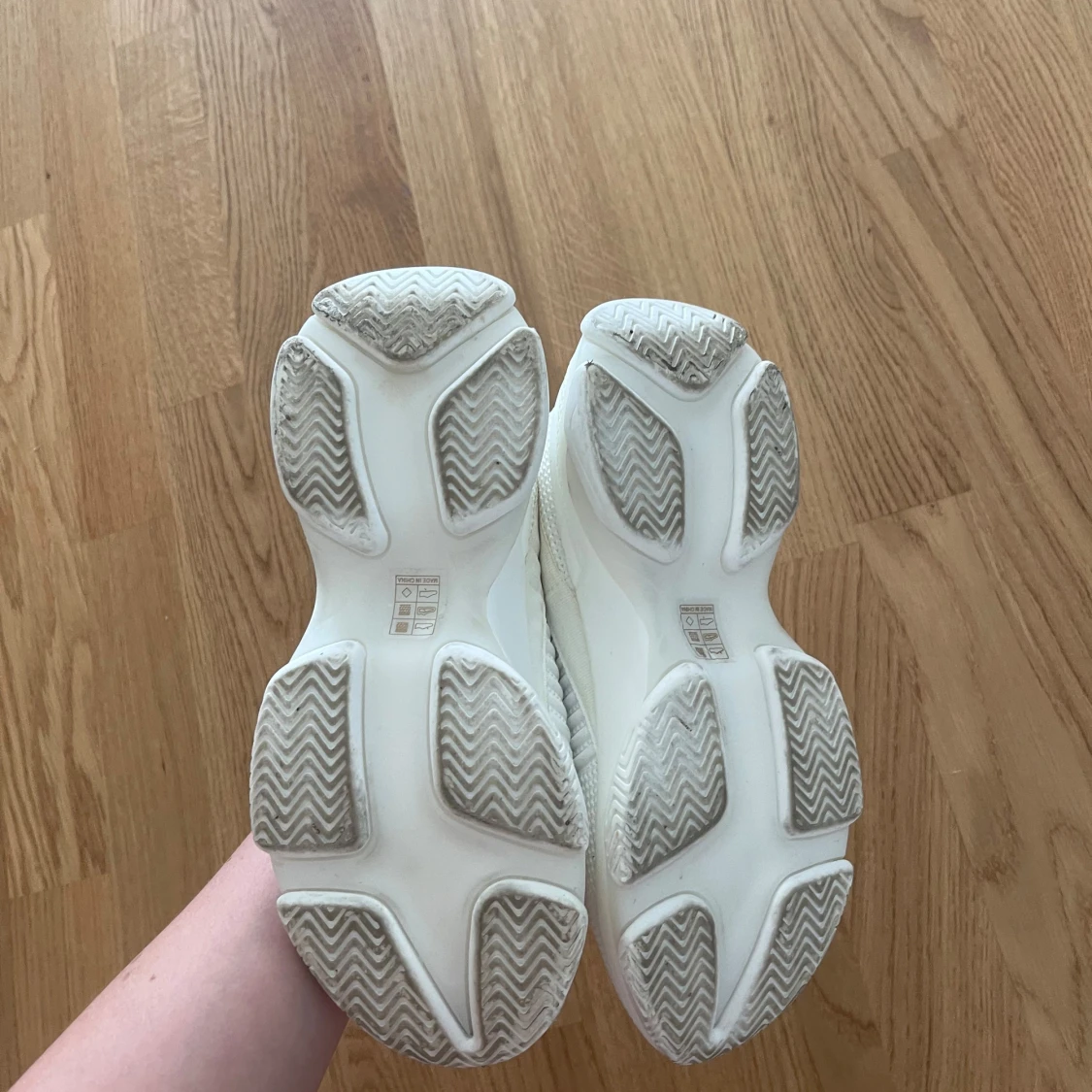 Vita chunky sneakers från Steve Madden - 3