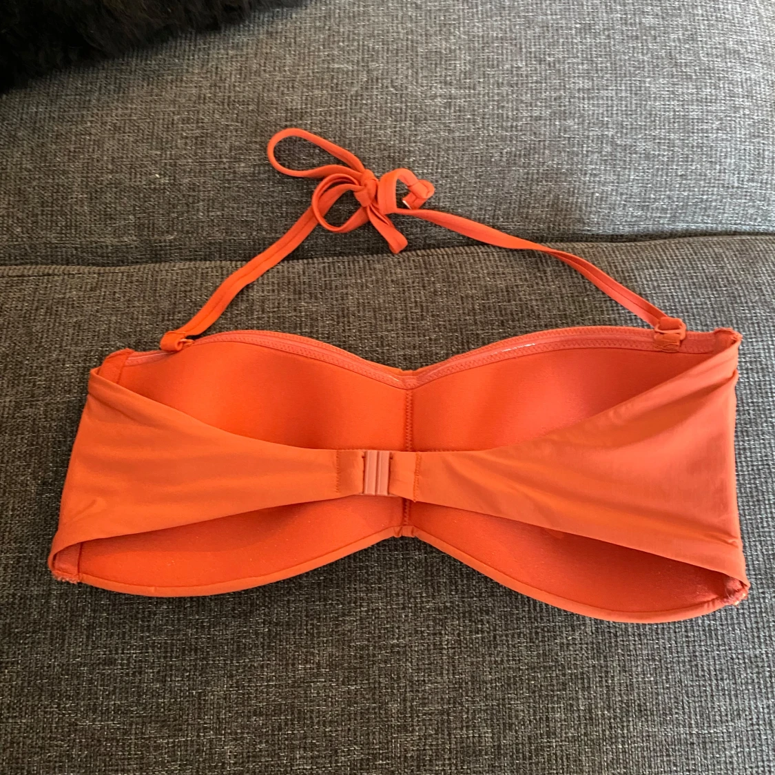 Orange bikini med twistad bandeau - 2