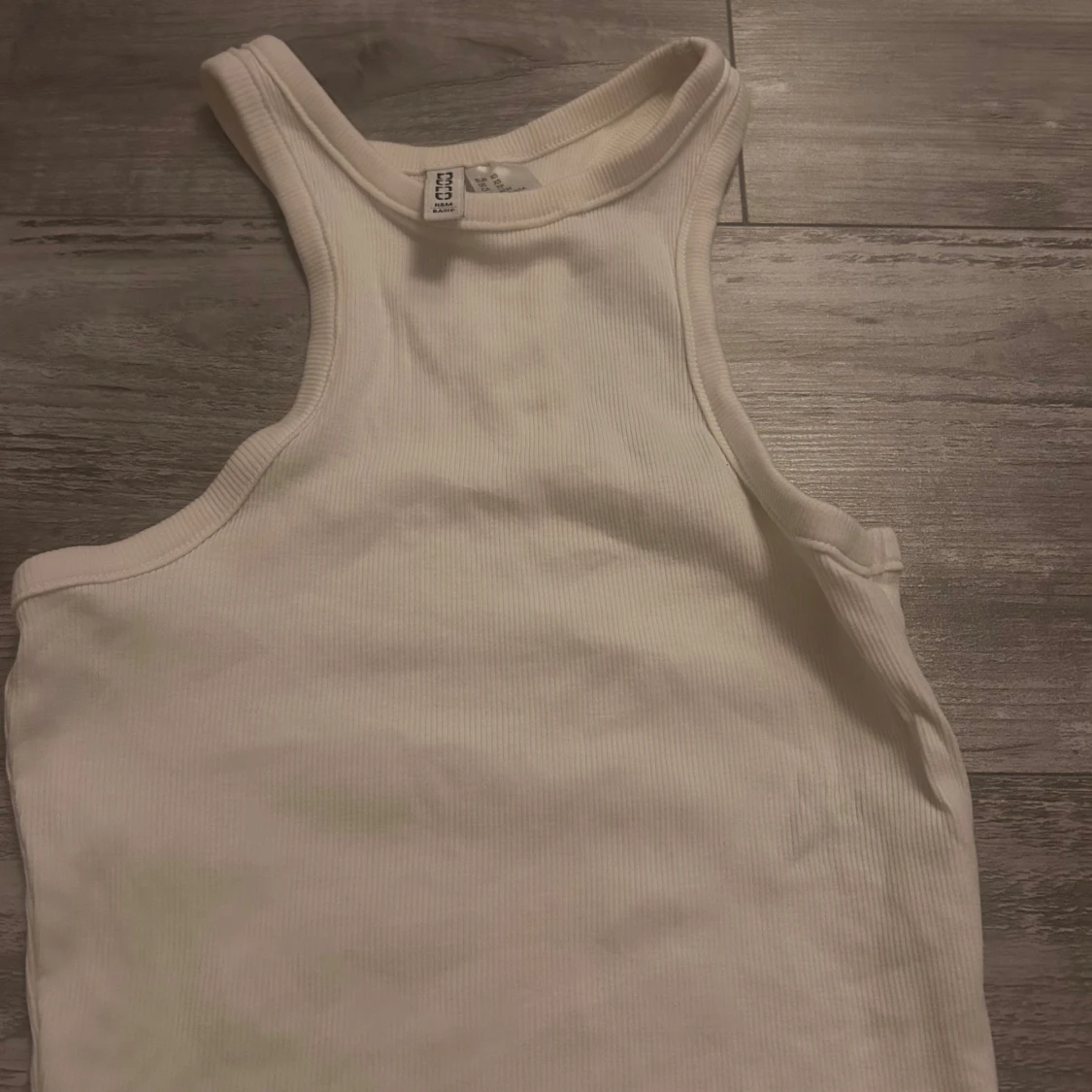 Vit ribbad linnetopp från Divided