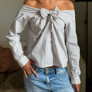 Så fin blus - Säljer denna så fina blus🎀🎀