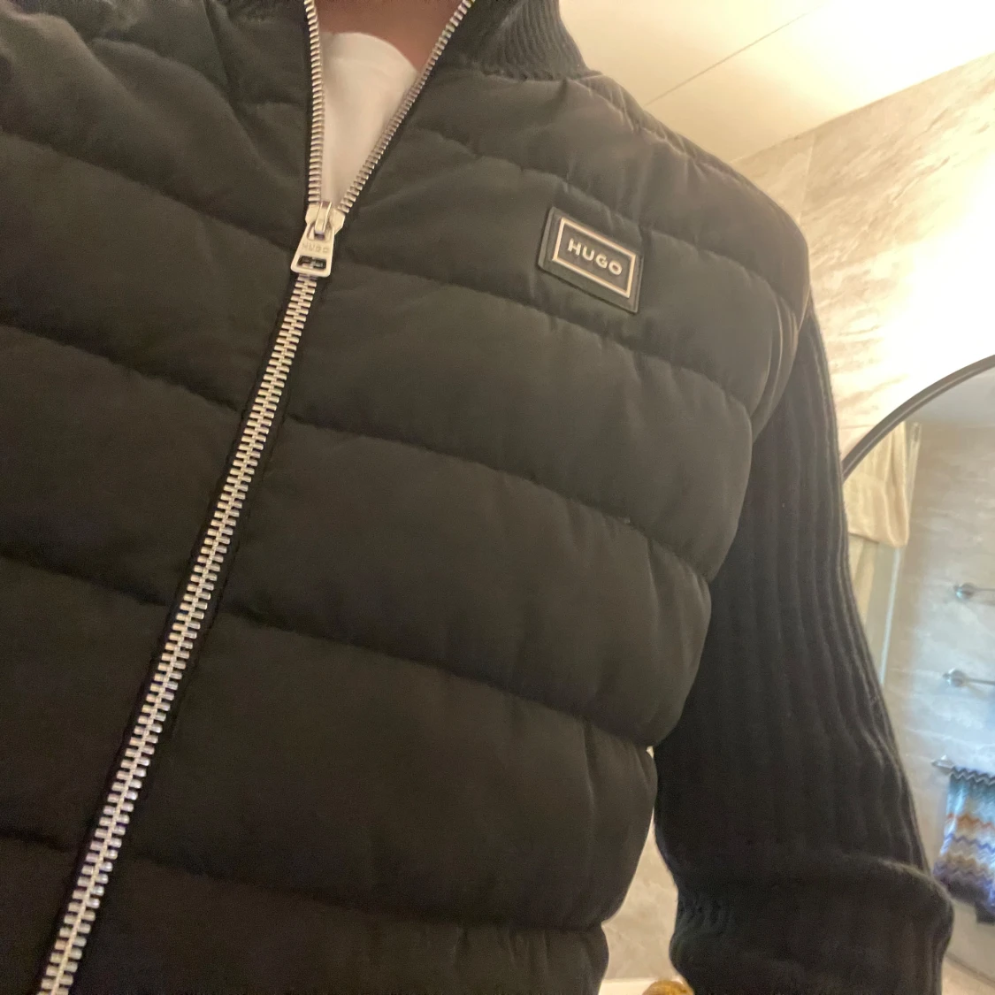 Svart pufferjacka från Hugo - 2