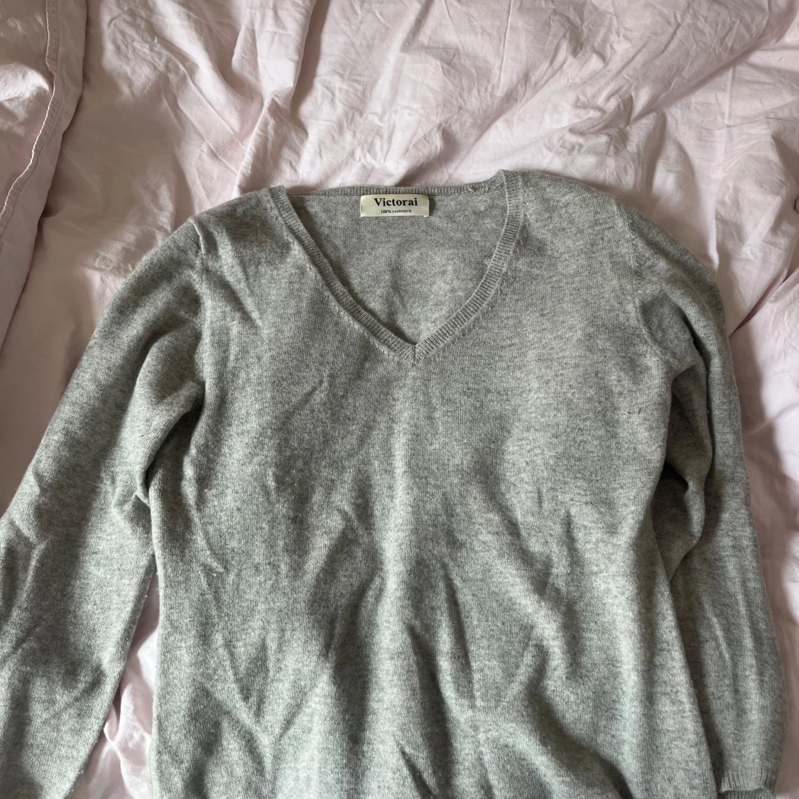 Grå kashmirtröja från Victorai - 1