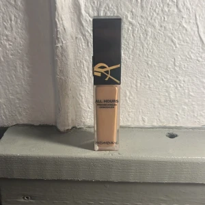 YSL All Hours Concealer - Vet inte vilken färg det är, använt 1/3 ungefär tror jag