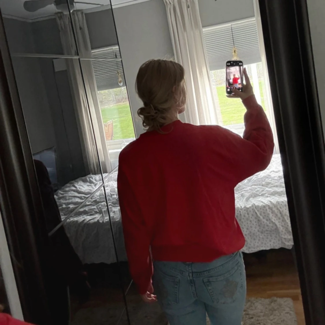 Röd sweatshirt med New York-tryck - 1