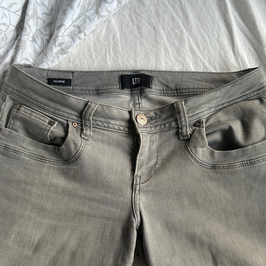 Grå bootcut jeans från LTB - 3