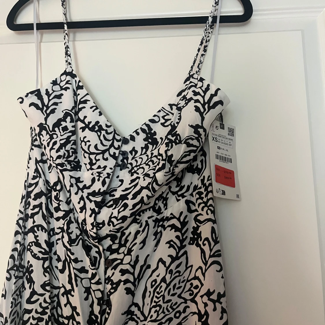 Vit och svart långklänning från Zara - 1