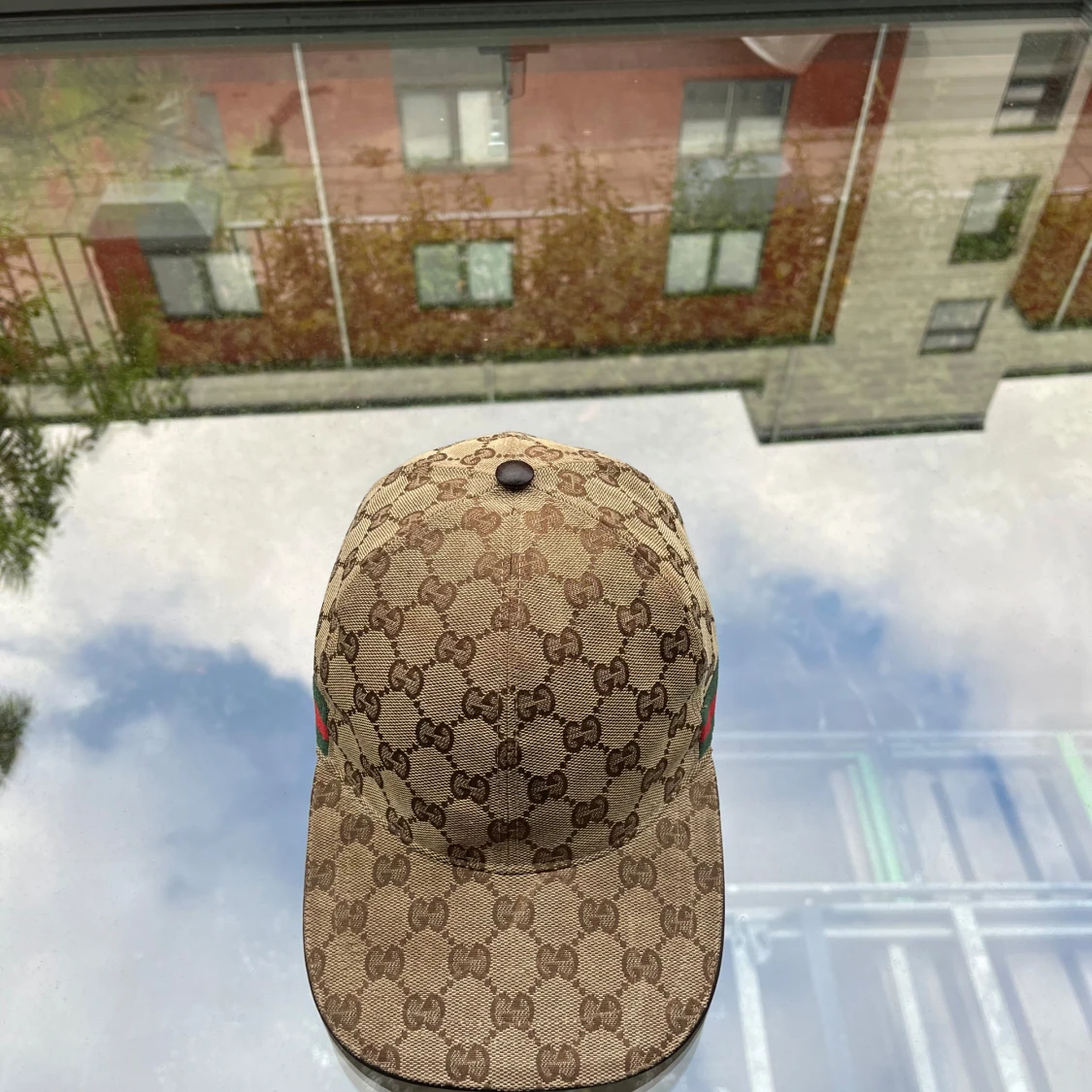 Gucci beige keps med GG-mönster - 2