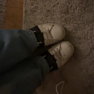 Valentino skor - Intressekoll, endast 3 nitar saknas💗