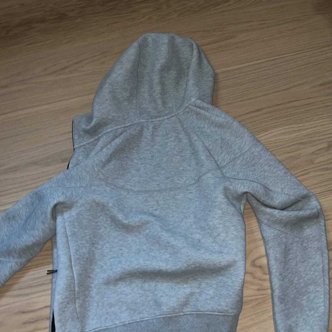 Nike Tech Fleece - 2