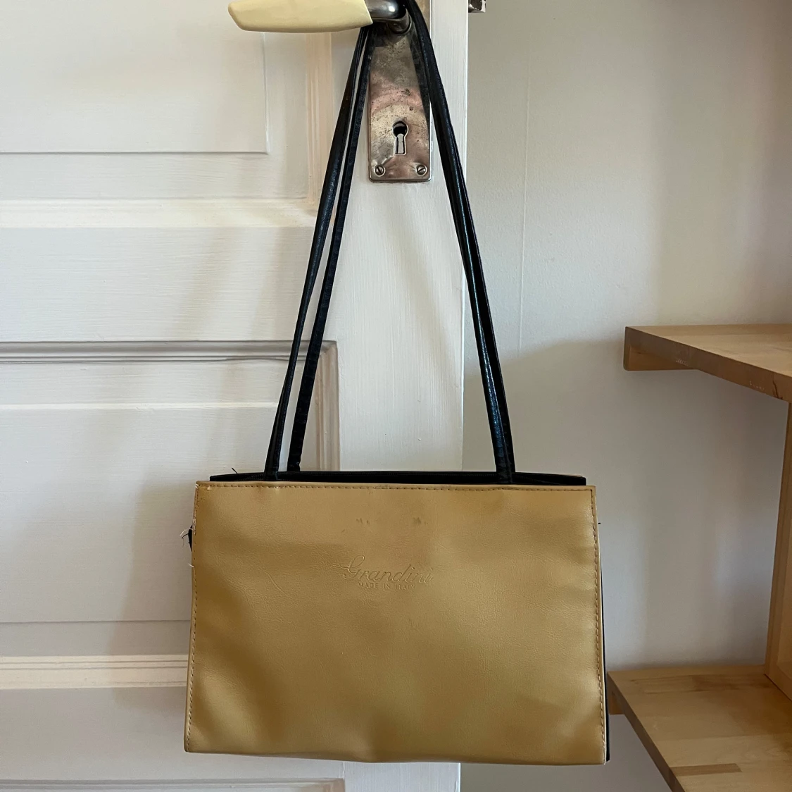 Beige italiensk handväska 