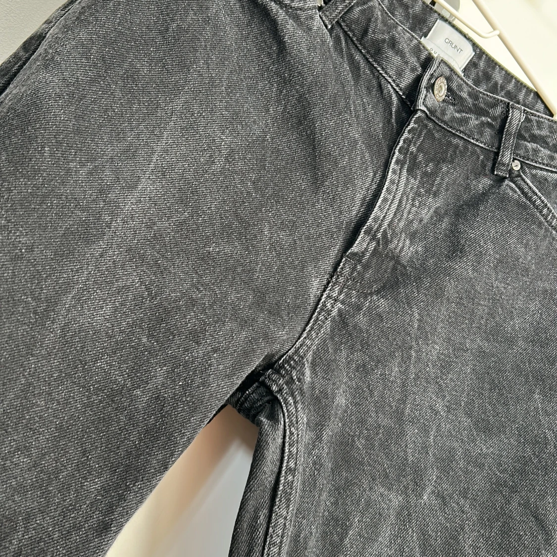 Svarta jeans från Grunt - 4