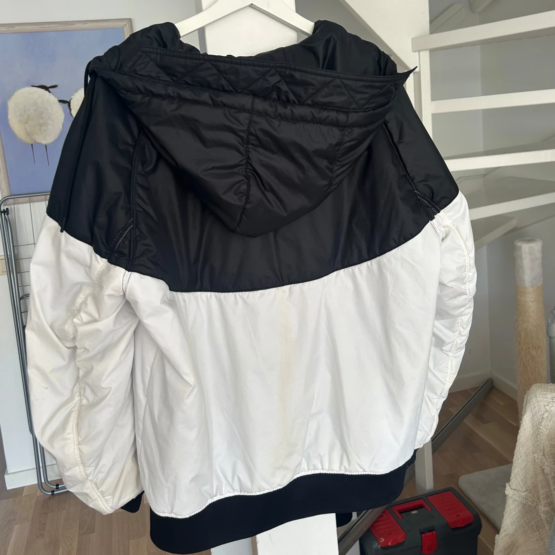 Svart och vit jacka från Nike - 3