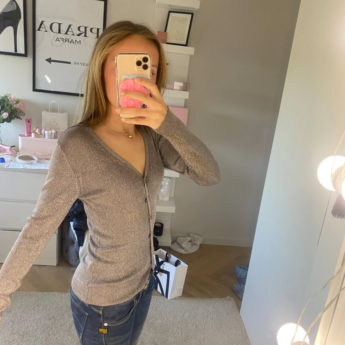 Glittrig grå kofta från Kookai - 4