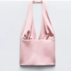Zara topp - Söker denna toppen från Zara i blå eller rosa i XS. Skriv till mig om du vill sälja