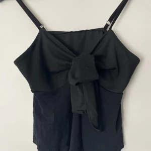 Linne - Superfint linne med knytning där fram💕