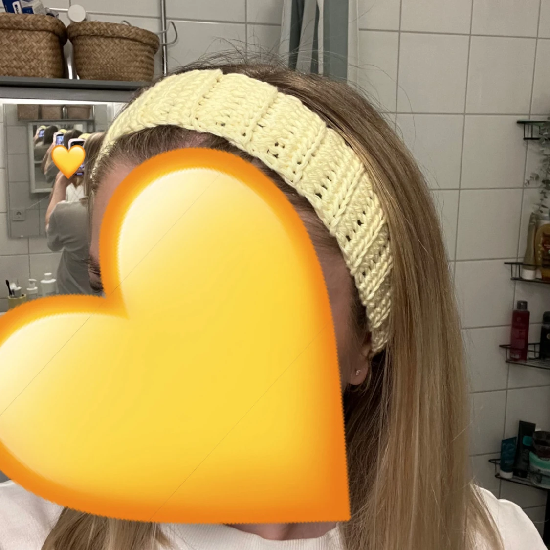 Ljusgult virkat hårband - 3
