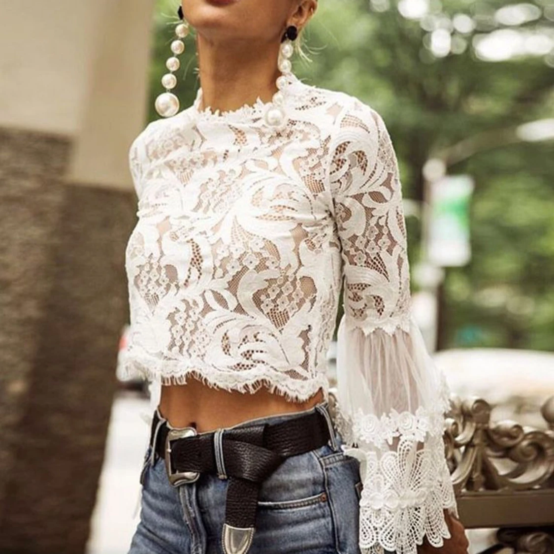 Spetsblus topp med volanger - 1