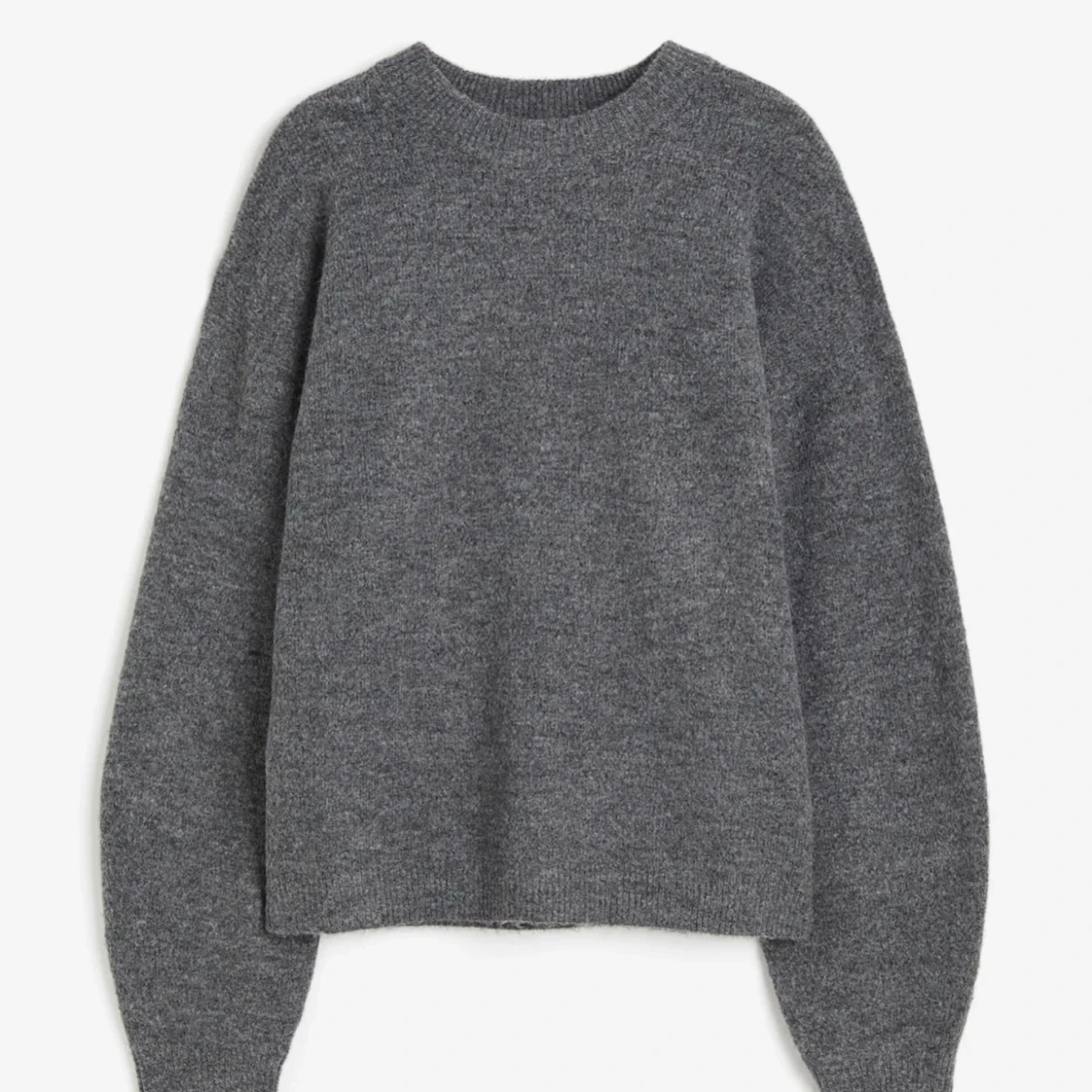 Grå stickad tröja
