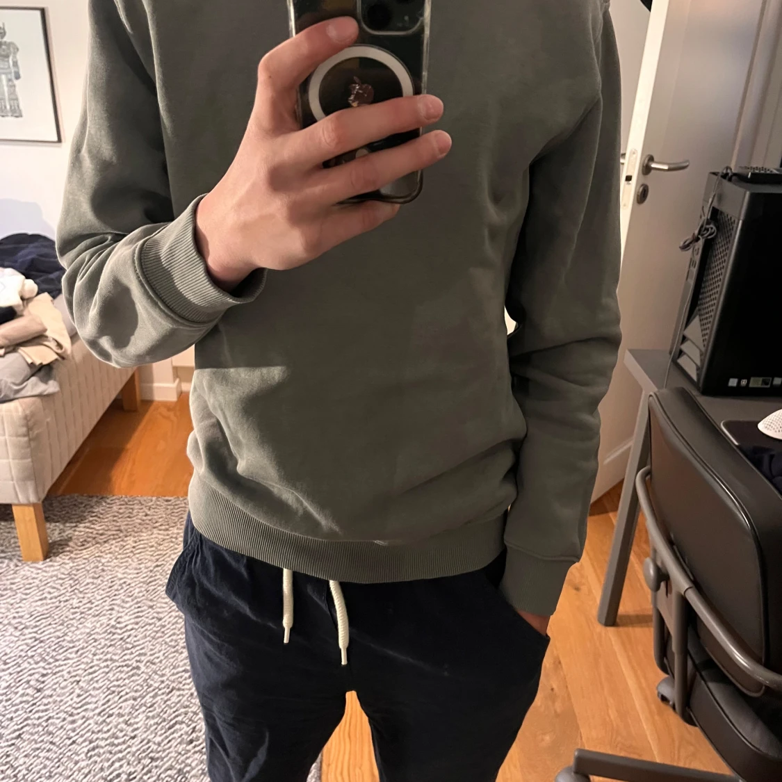 Weekday sweatshirt