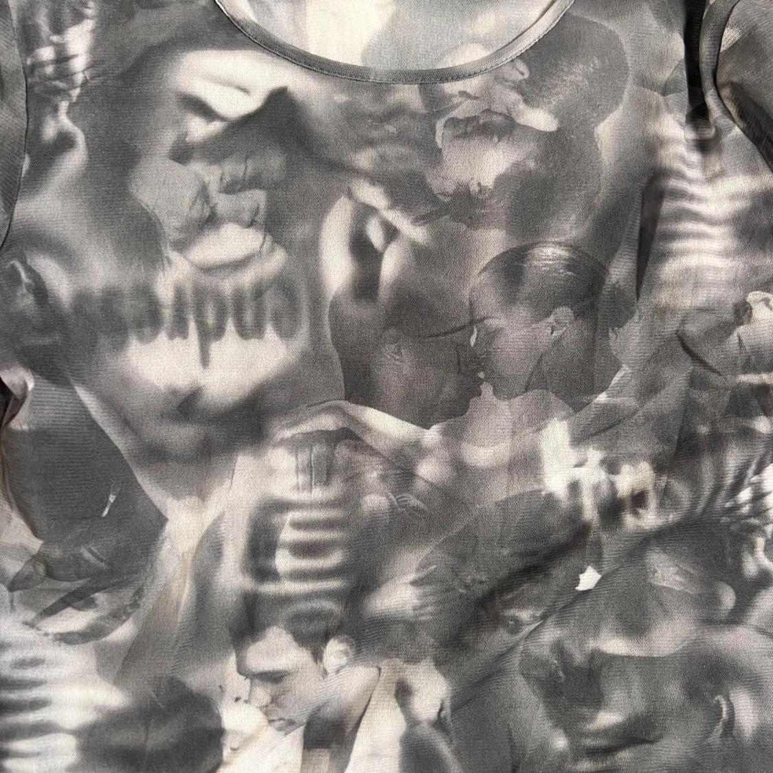 Grå mesh topp med tryck från InScene - 3