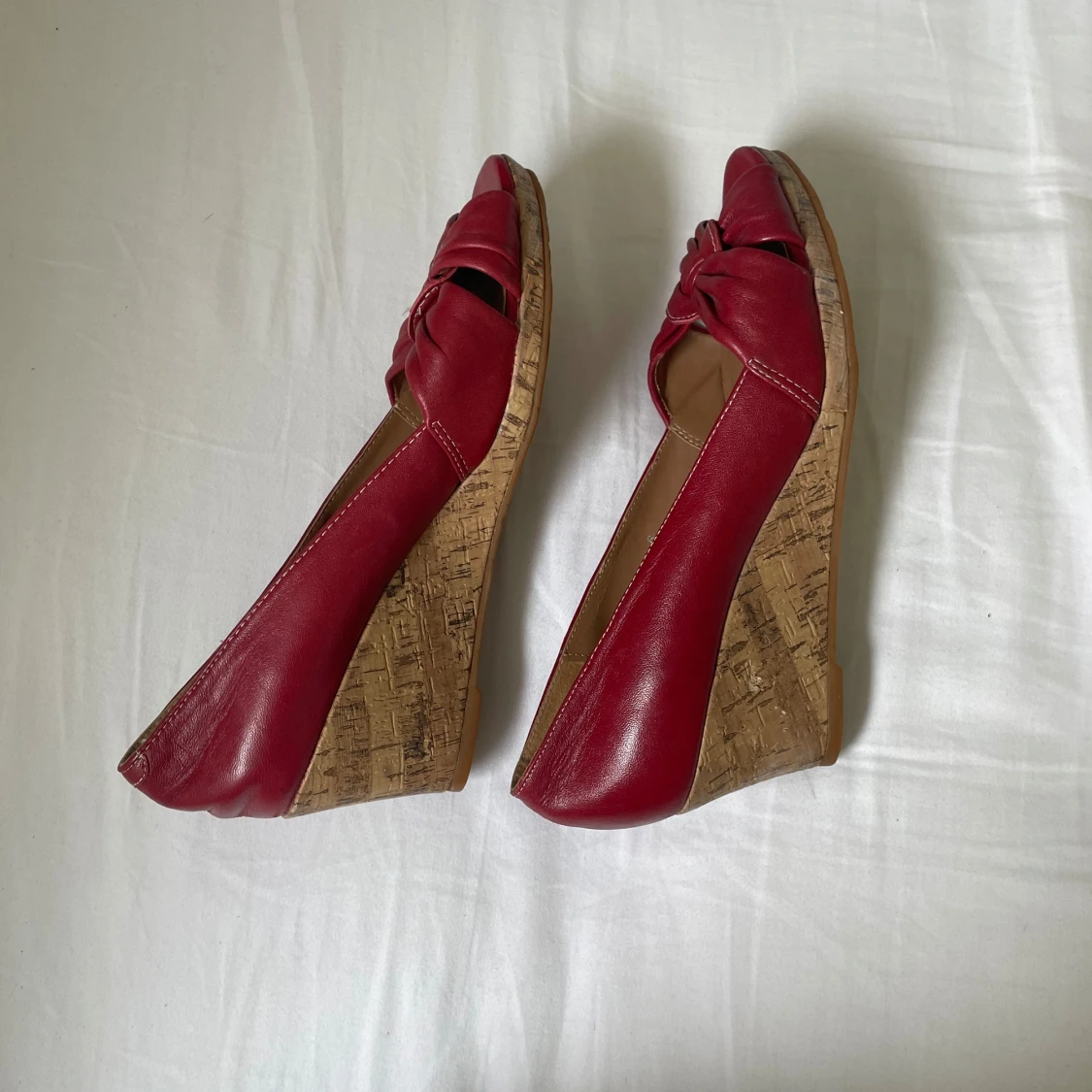 Röda kilklackar - 2