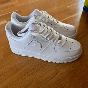 Nike Air Force 1 - Säljer mina nya air force 1, de är helt nya, har aldrig andvänt de är, pris kan bara diskuteras vid snabb affär 