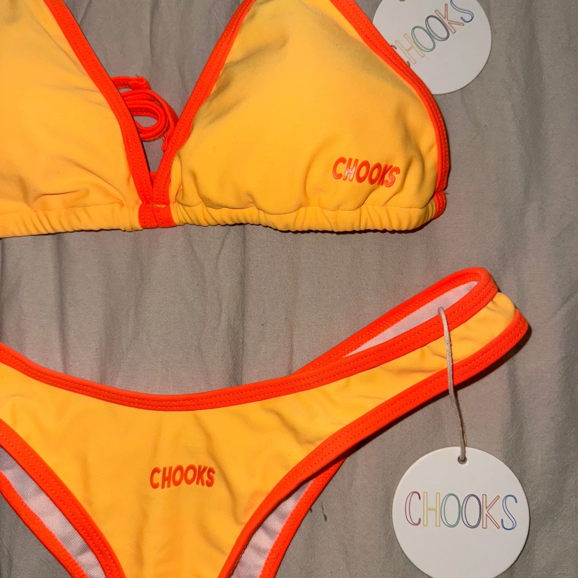Gul och orange bikini från Boutine LA x Chooks - 1
