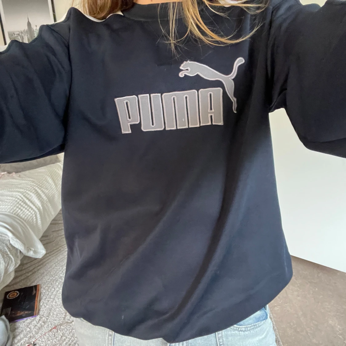 Marinblå sweatshirt från Puma med logga - 2