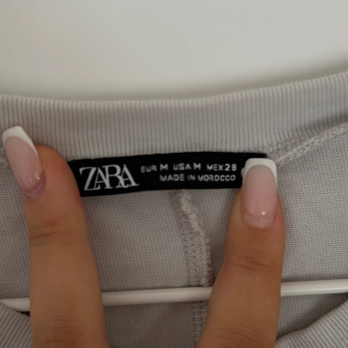 Beige topp med bälte från Zara - 1