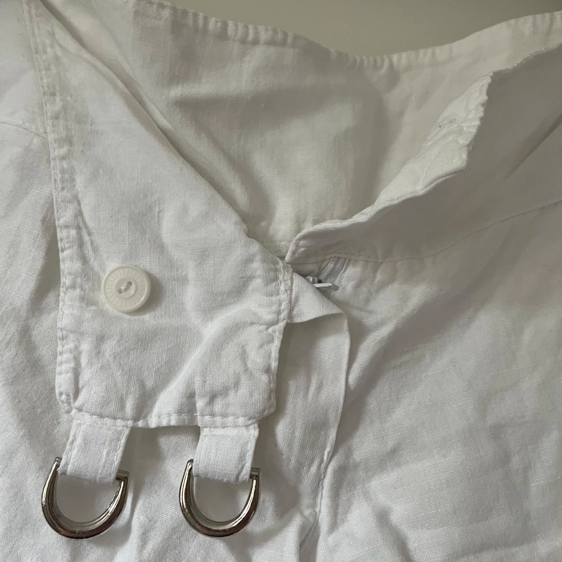 Linne shorts med detalj - 3