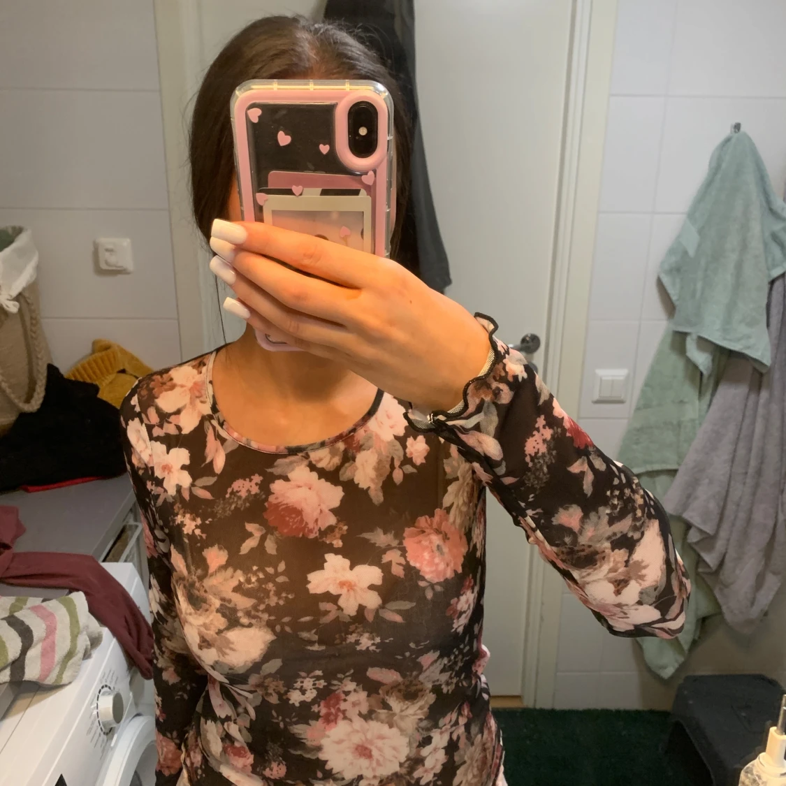 Blommig mesh topp med långa ärmar