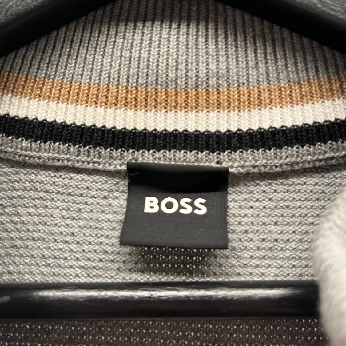 Grå half zip tröja från BOSS - 1