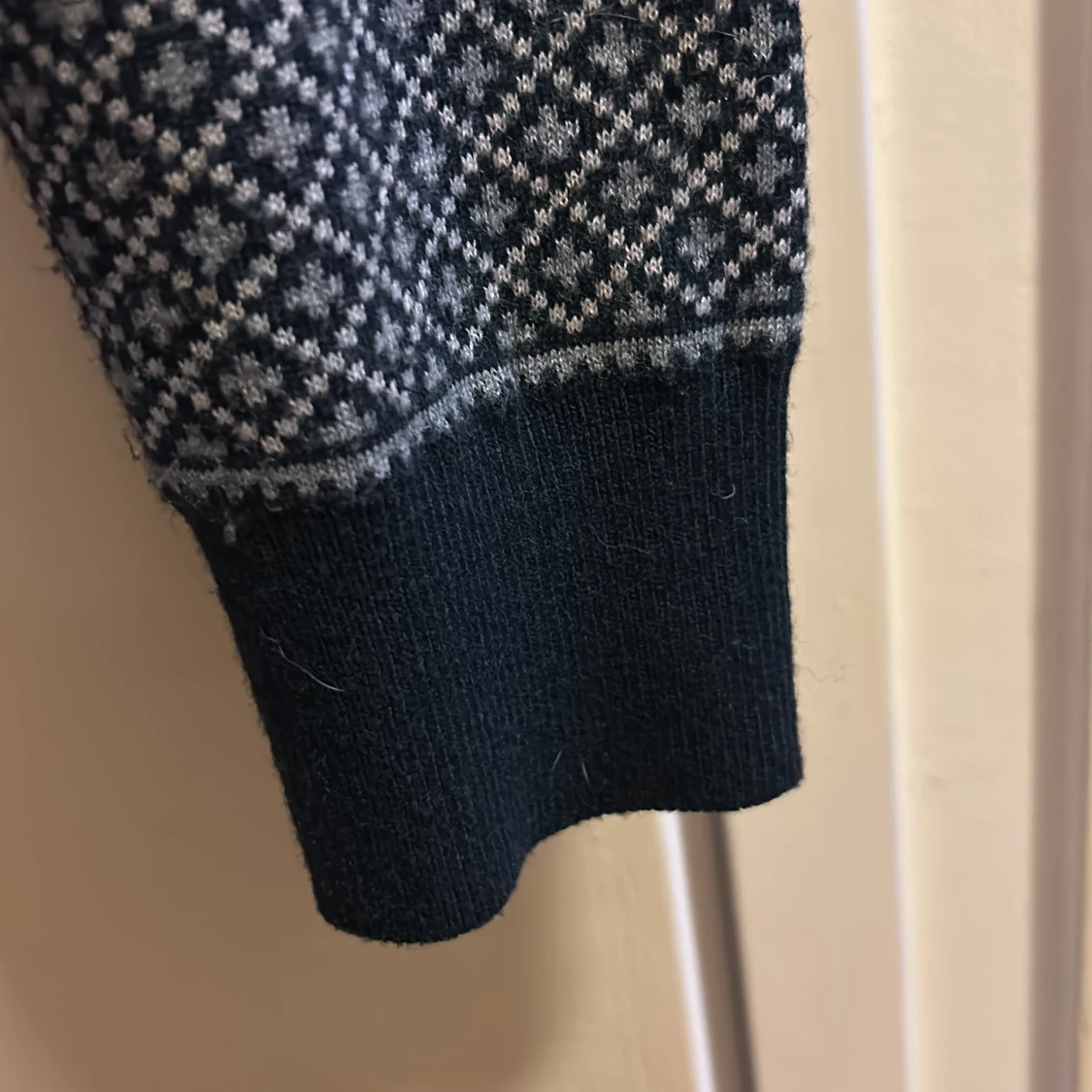 Mörkblå kofta med mönster från Dark Soul - 4