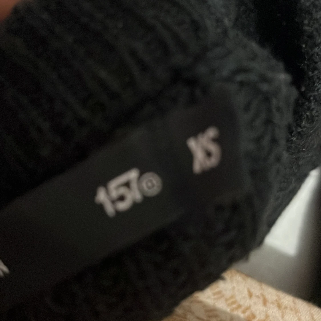 Svart ribbstickad tröja 157 XS - 2