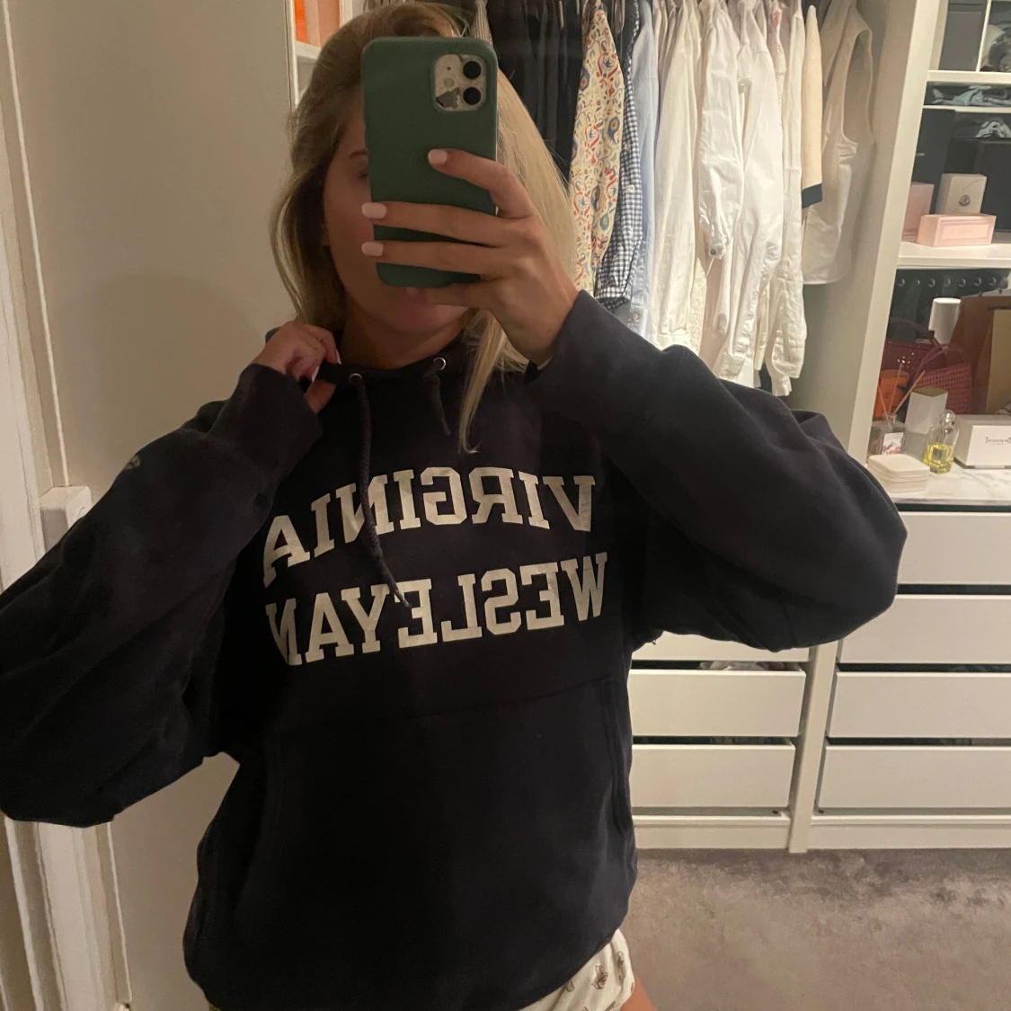 Svart Virginia Wesleyan hoodie