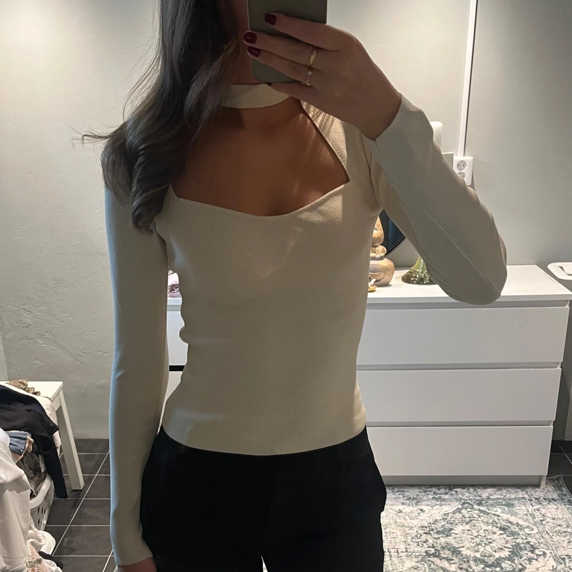 Beige ribbad långärmad topp